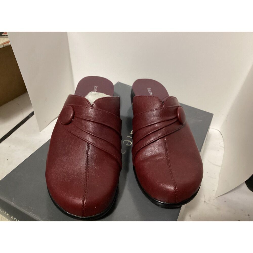 Women's Kate Ann Prescott red 6M mules
